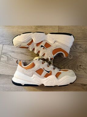 Women’s Nike Tech Hera